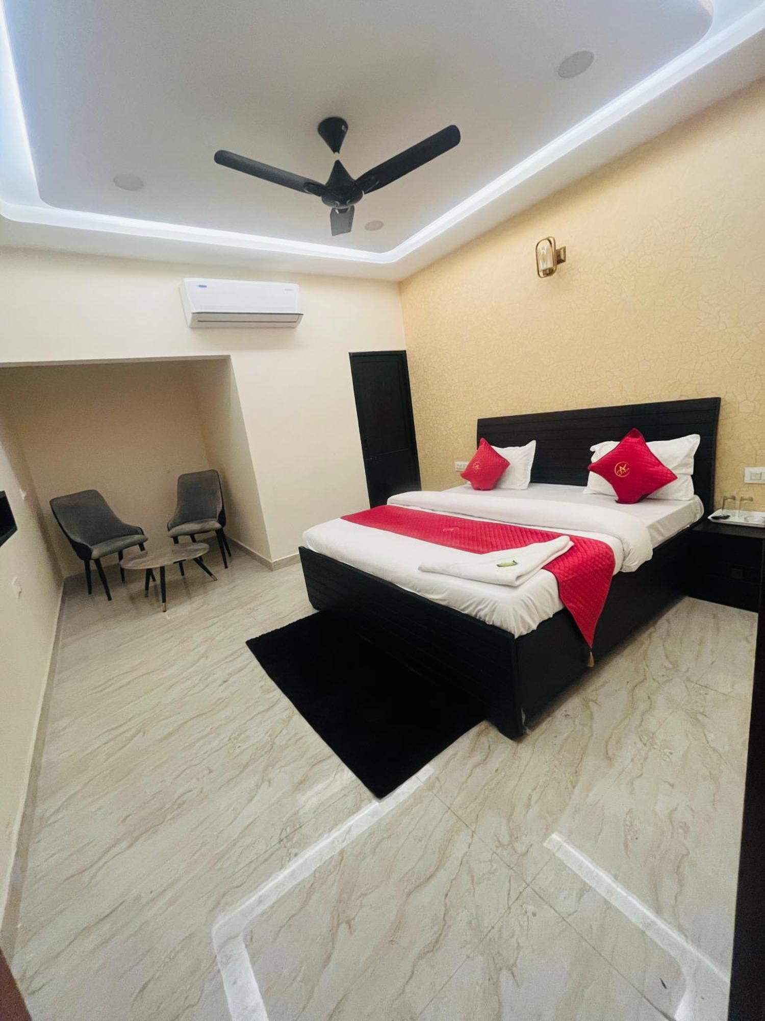 Hotel Royal A Λουντιάνα Εξωτερικό φωτογραφία