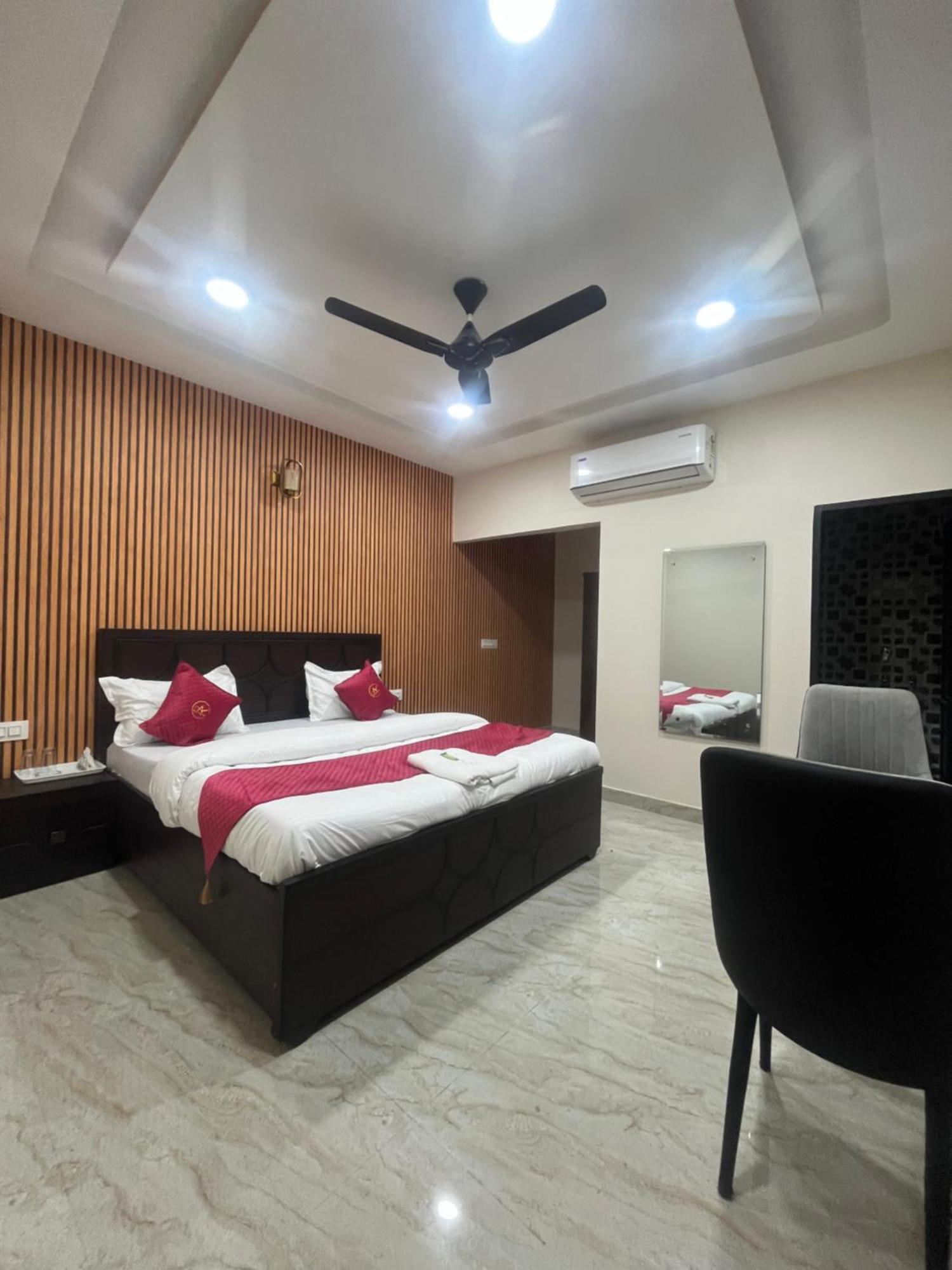 Hotel Royal A Λουντιάνα Εξωτερικό φωτογραφία