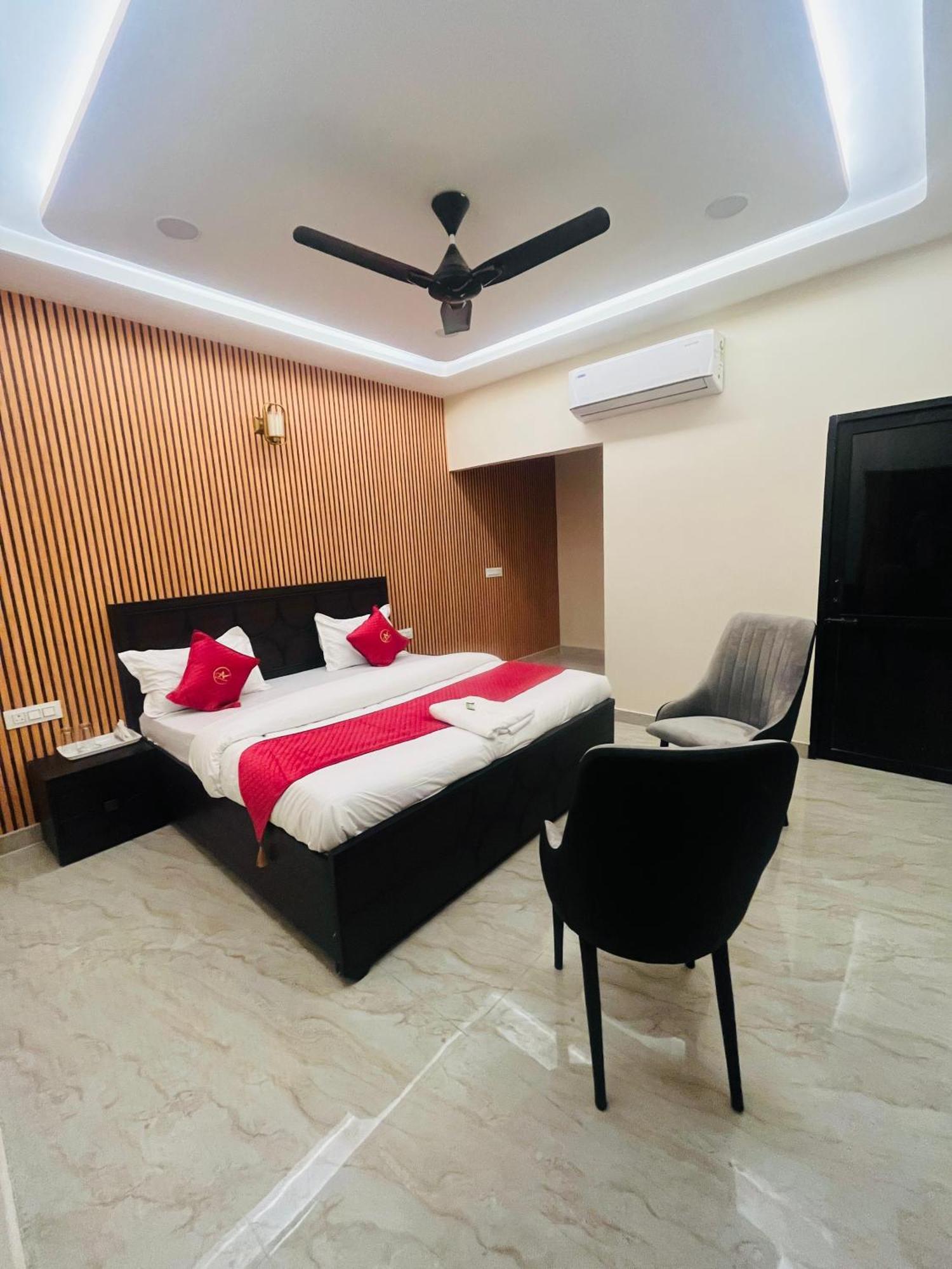 Hotel Royal A Λουντιάνα Εξωτερικό φωτογραφία